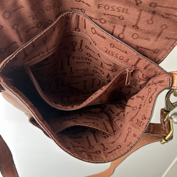 Fossil Leather Purse Crossbody Saddle Bag Brown Messenger Minimalist Key Charm - Picture 9 of 16